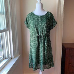 Green Medallion pattern Dress Size Large